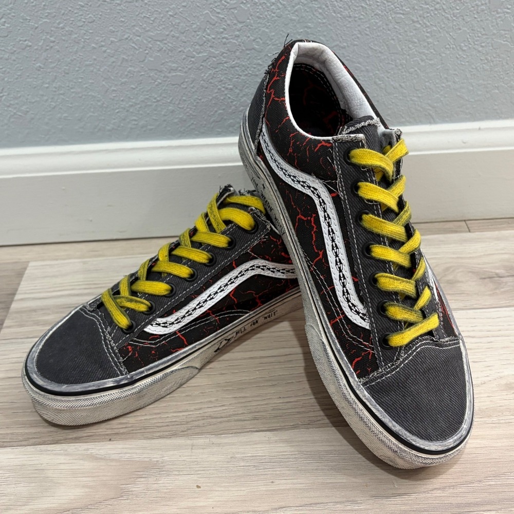 Vans Stranger Things Old Skool Hellfire Club Black Red Shoes Mens 6.5 Womens 8